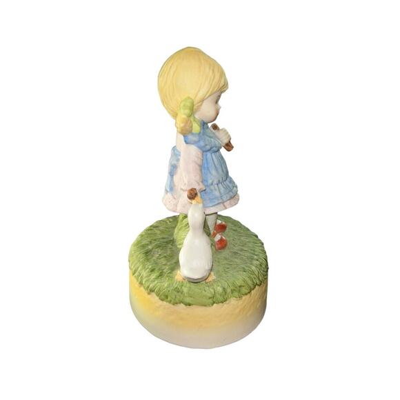 Girl & Goose Musical Figurine. - Picture 2 of 6